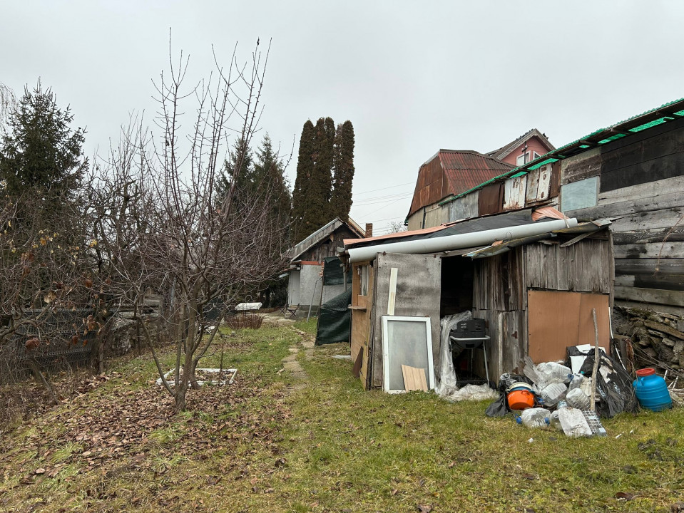  Casa demolabila in Andrei Muresanu , Teren 560 m2!