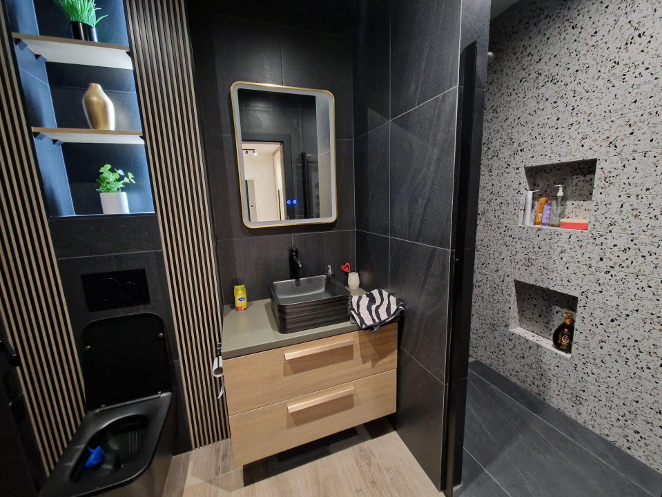 Apartament 3 camere, 82 mp, 2 terase, parcare si boxa, Frunzișului