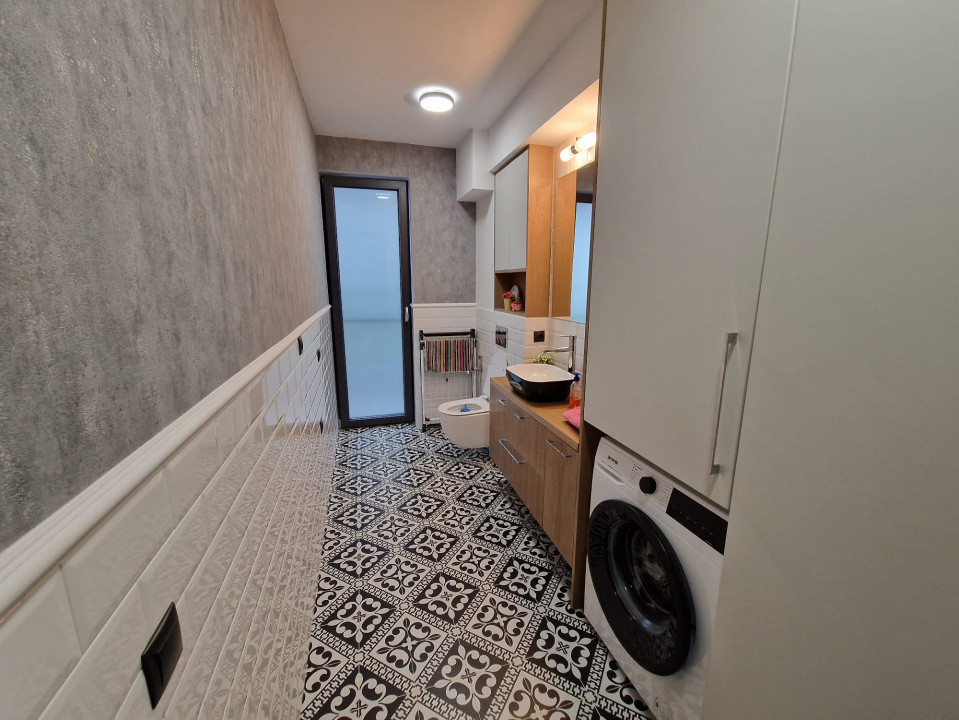 Apartament 3 camere, 82 mp, 2 terase, parcare si boxa, Frunzișului