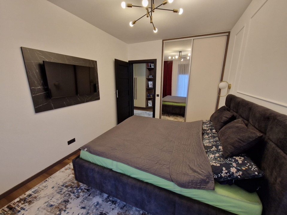 Apartament 3 camere, 82 mp, 2 terase, parcare si boxa, Frunzișului