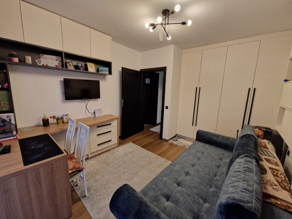 Apartament 3 camere, 82 mp, 2 terase, parcare si boxa, Frunzișului
