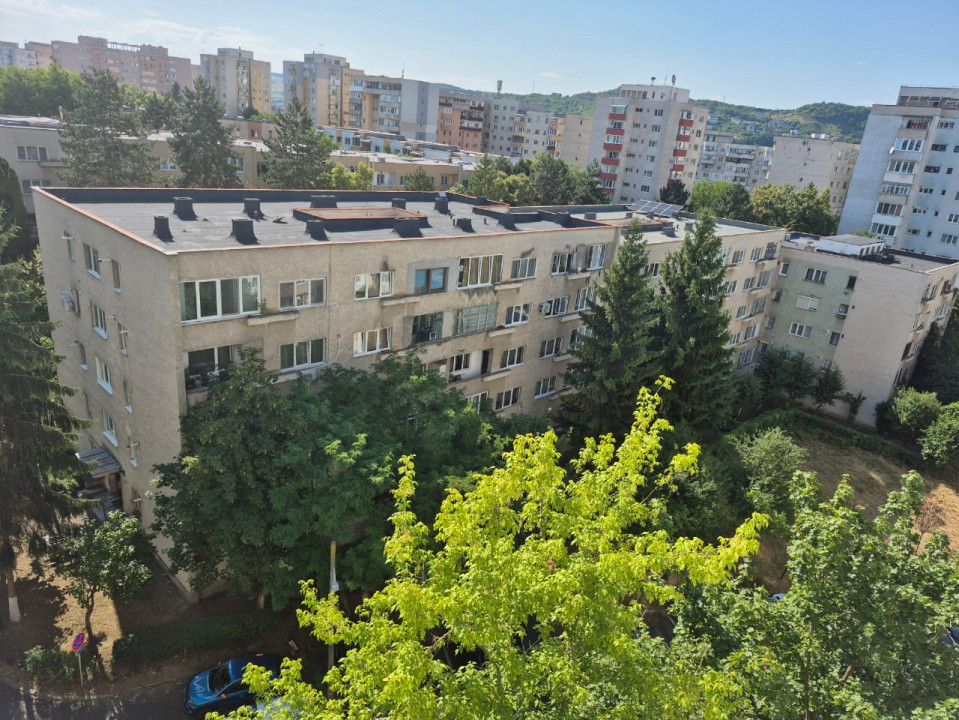 Apartament cu 3 camere decomandate, 67 mp , zona străzii Primăverii