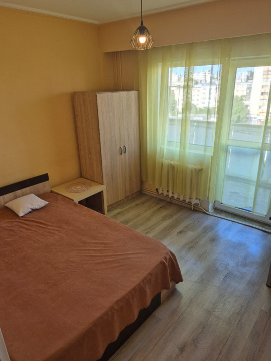 Apartament cu 3 camere decomandate, 67 mp , zona străzii Primăverii