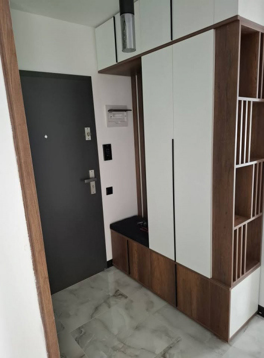 Apartament de 3 camere, etaj intermediar, zona strazii Calea Baciului