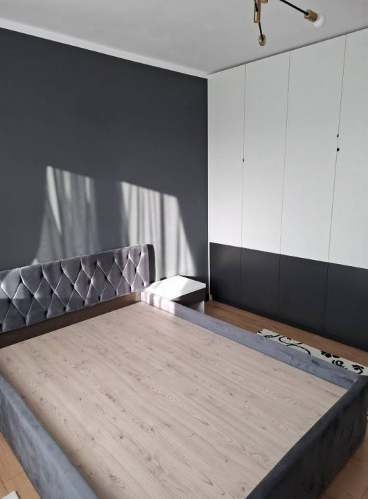 Apartament de 3 camere, etaj intermediar, zona strazii Calea Baciului