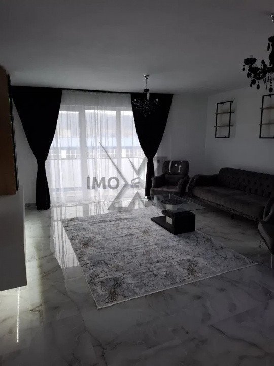 Apartament de 3 camere, etaj intermediar, zona strazii Calea Baciului