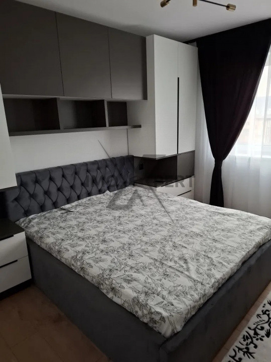 Apartament de 3 camere, etaj intermediar, zona strazii Calea Baciului