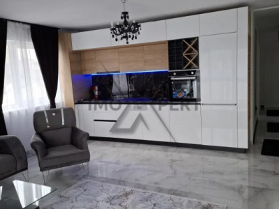 Apartament de 3 camere, etaj intermediar, zona strazii Calea Baciului