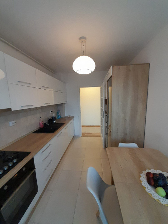 Apartament 3 camere decomandate cu 2 parcari si boxa, zona BMW