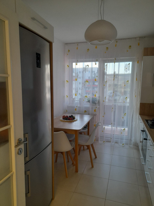 Apartament 3 camere decomandate cu 2 parcari si boxa, zona BMW