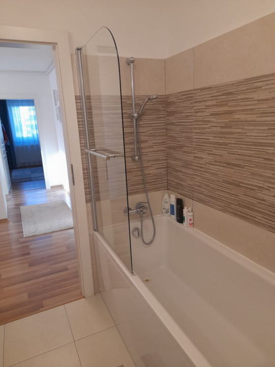 Apartament 3 camere decomandate cu 2 parcari si boxa, zona BMW