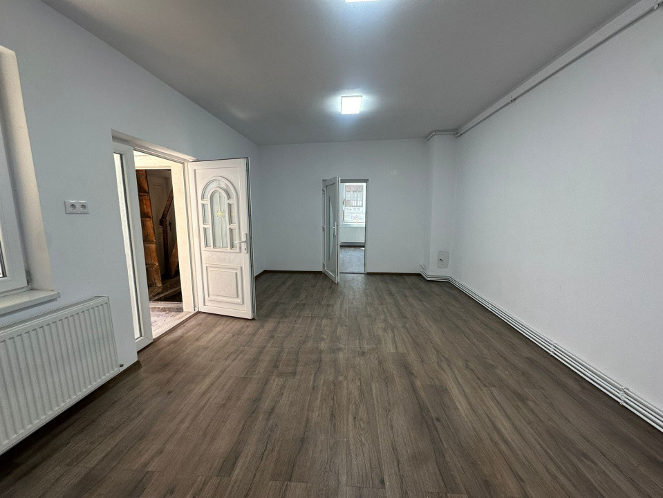 Casa individuala pretabilă pt birou, strada Clinicilor