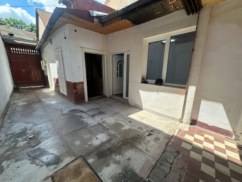 Casa individuala pretabilă pt birou, strada Clinicilor