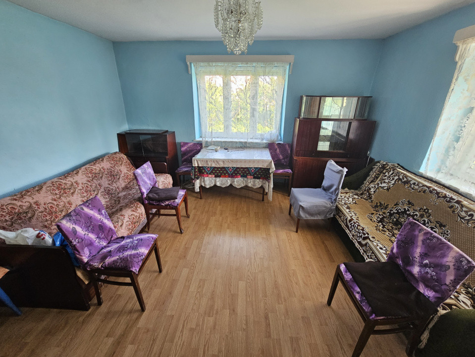 Casa individuala, teren 2200 mp intravilan, drum asfaltat Nadaselu 
