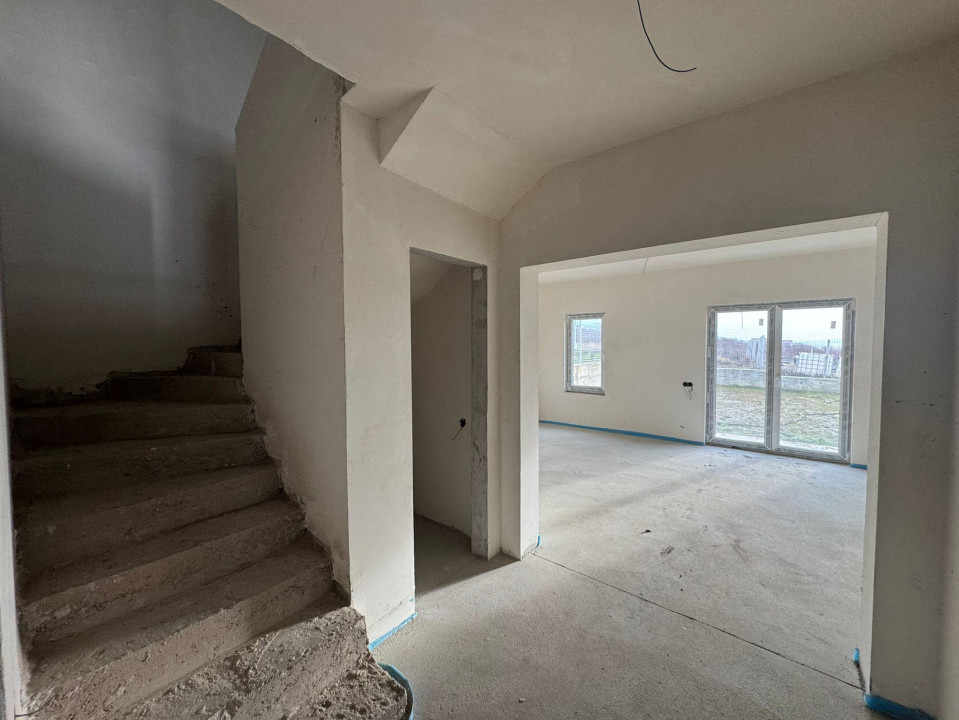 Duplex 120 mp, Terasa , Garaj , Gradina, zona Valea Chintaului!