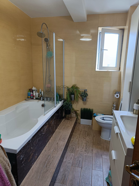 Apartament 3 camere de 100m2, etaj 1 , Andrei Muresanu!
