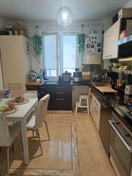 Apartament 3 camere de 100m2, etaj 1 , Andrei Muresanu!