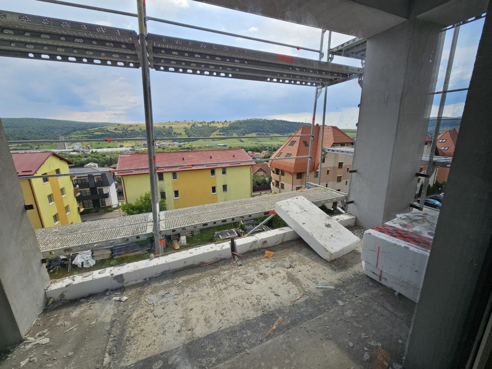 Apartament 3 camere, doua bai, orientare Sud , Baciu Regal 
