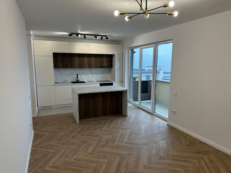 Apartament 3 camere, doua bai, orientare Sud , Baciu Regal 