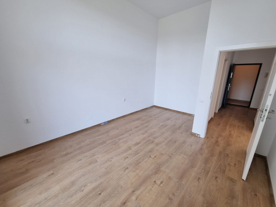 Apartament 3 camere, doua bai, orientare Sud , Baciu Regal 