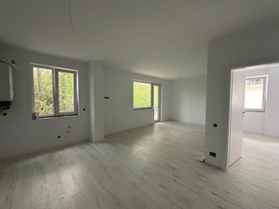 Apartament cu 2 camerele 1 minut de mers pe jos pana la Vivo