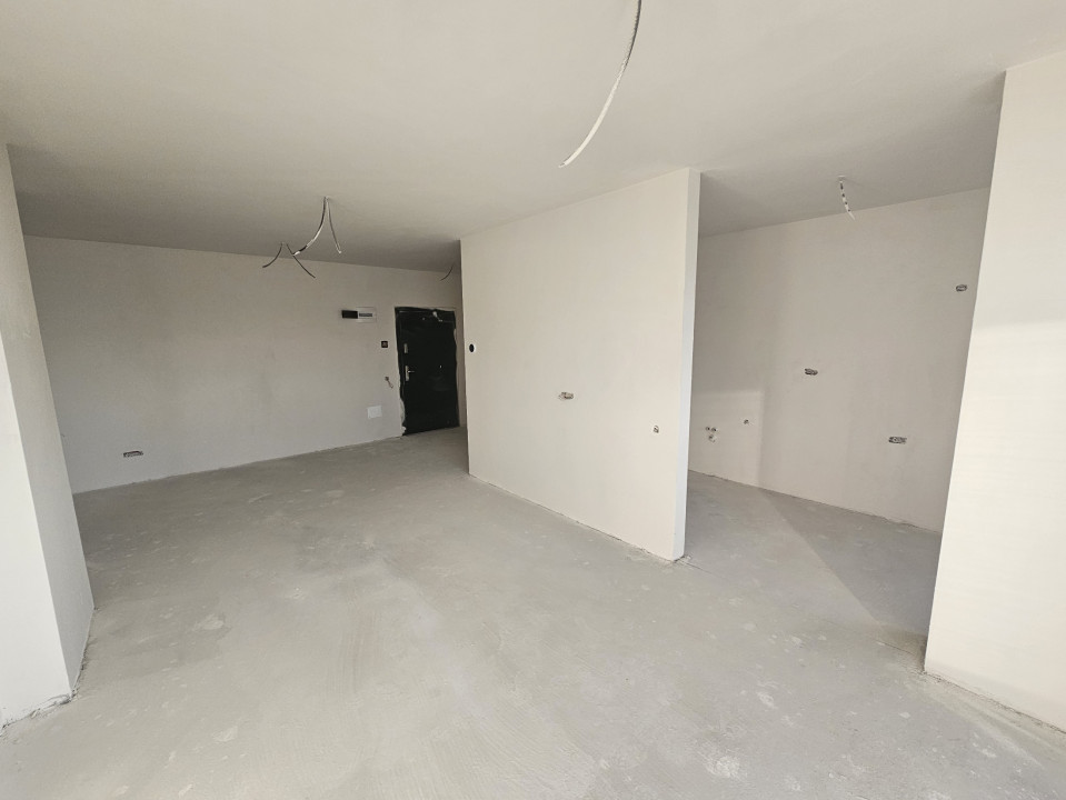 Apartament 4 camere bloc nou zona Intre Lacuri 