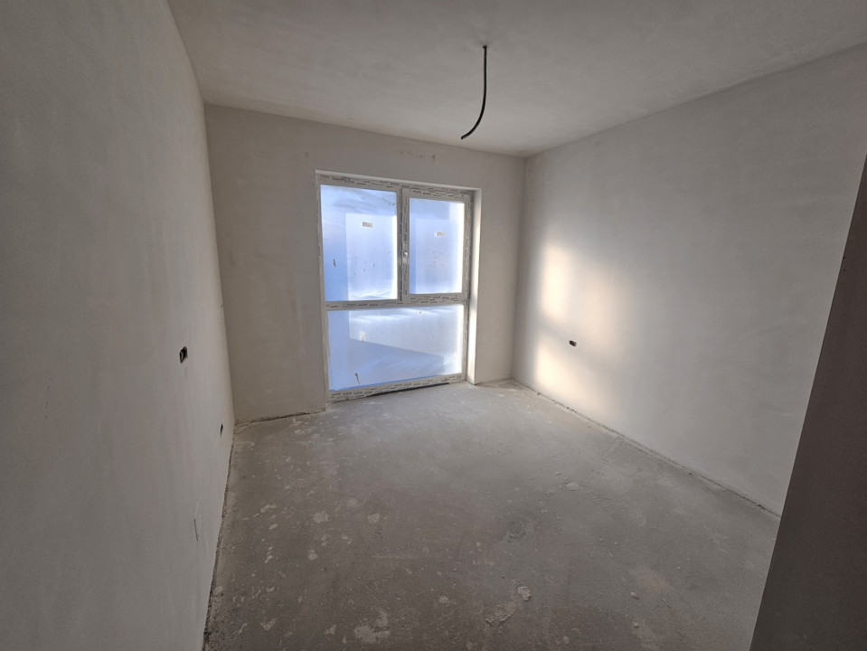 Apartament 4 camere bloc nou zona Intre Lacuri 