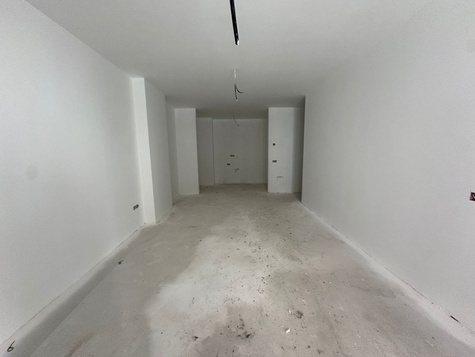 Apartament 4 camere bloc nou zona Intre Lacuri 