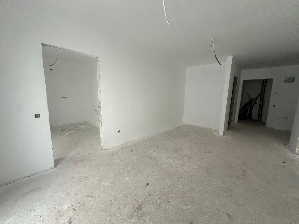 Apartament 4 camere bloc nou zona Intre Lacuri 