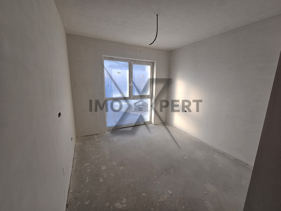 Apartament 4 camere bloc nou zona Intre Lacuri 