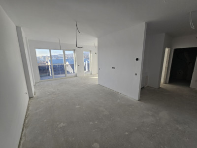 Apartament 4 camere bloc nou zona Intre Lacuri 