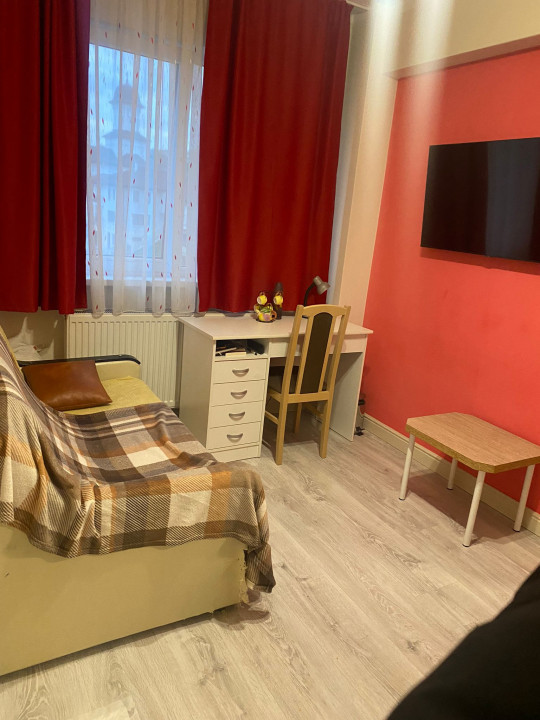 Apartament cu 3 camere etaj intermediar zona Petrom Baciu 