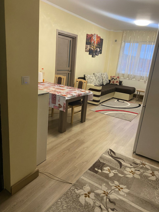 Apartament cu 3 camere etaj intermediar zona Petrom Baciu 