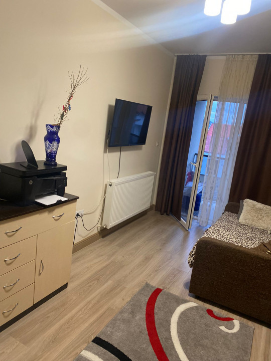 Apartament cu 3 camere etaj intermediar zona Petrom Baciu 