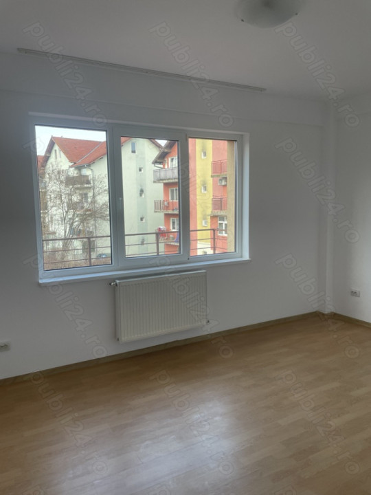 Apartament cu 3 camere, 2 balcoane, 1 terasa, 68mp utili, Manastur zona Nora