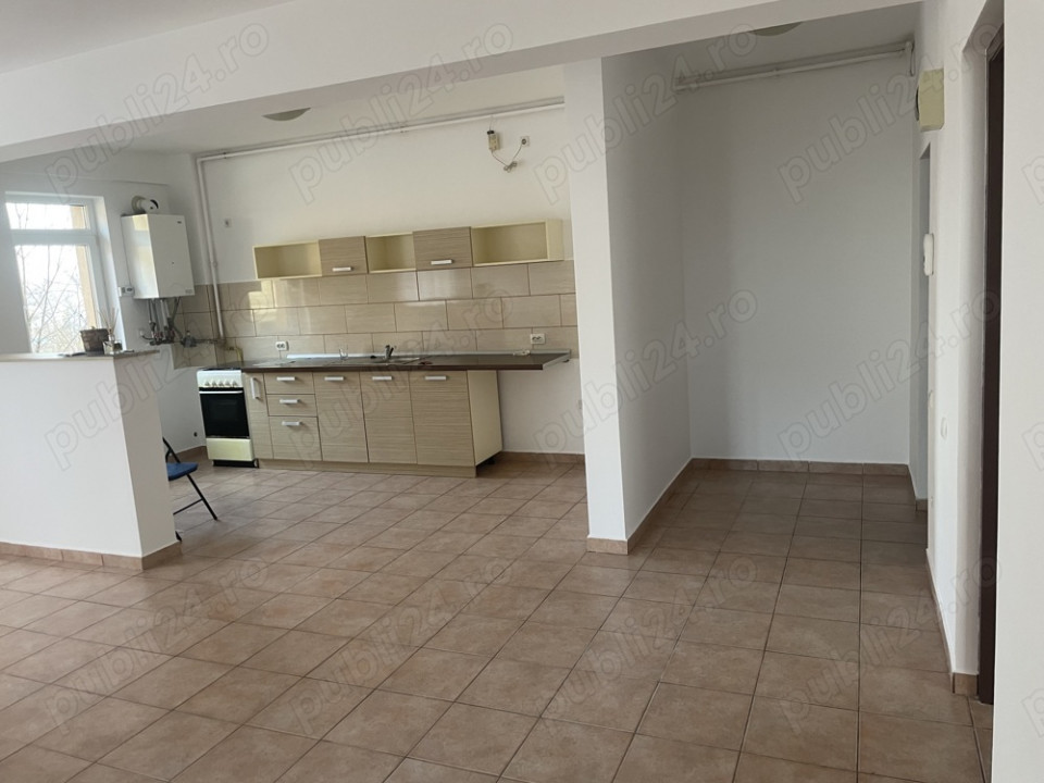Apartament cu 3 camere, 2 balcoane, 1 terasa, 68mp utili, Manastur zona Nora