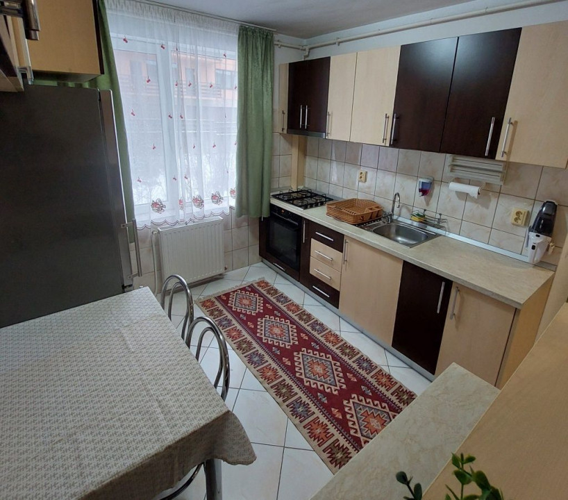 Apartament de 3 camere, etaj intermediar, cartier Europa