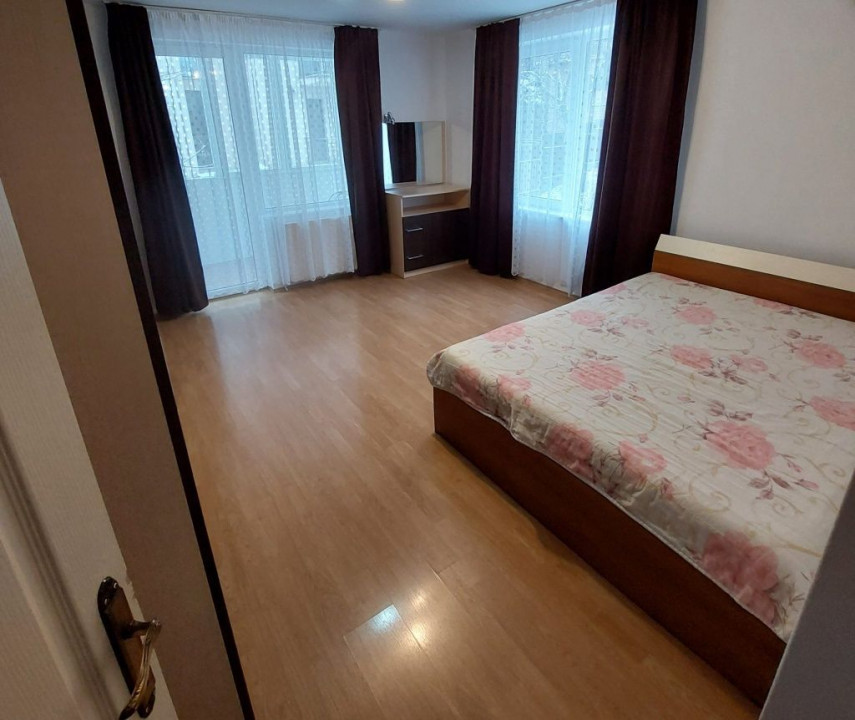 Apartament de 3 camere, etaj intermediar, cartier Europa
