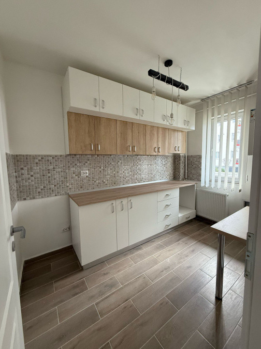 Studio spațios cu nișă de dormit | 45 mp utili | Parter | Mobilat