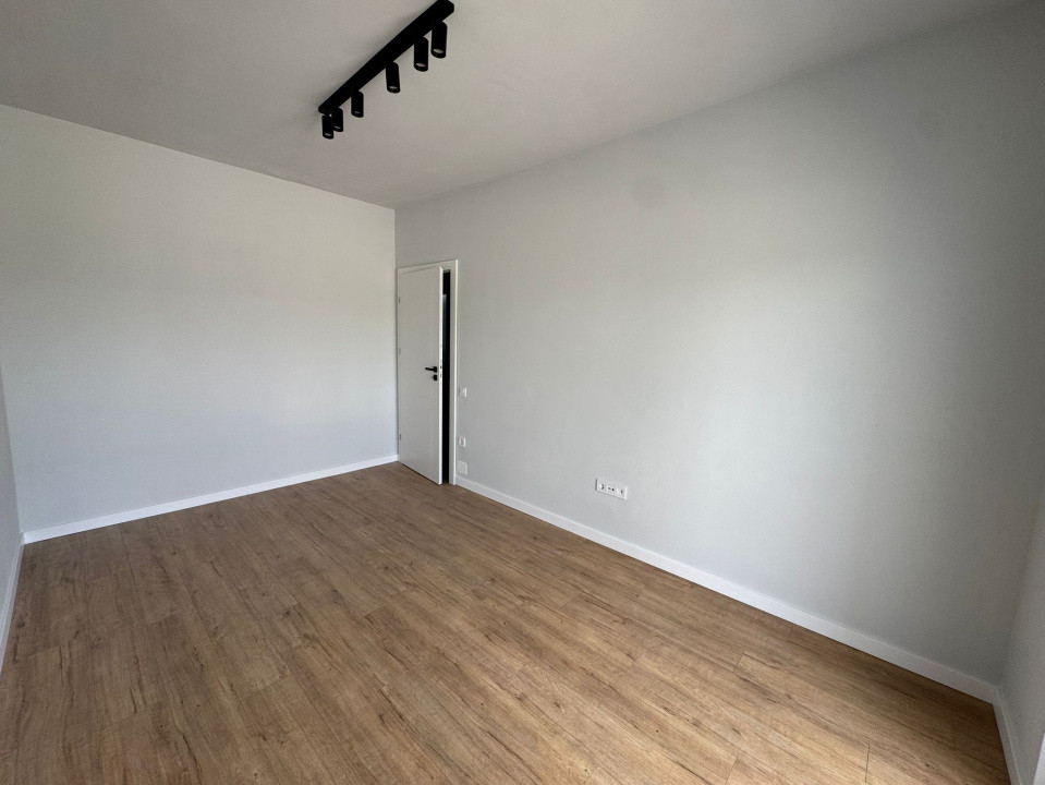 Duplex, Finisat, 4 camere, 3 bai, Teren 370 , Complex Nou!