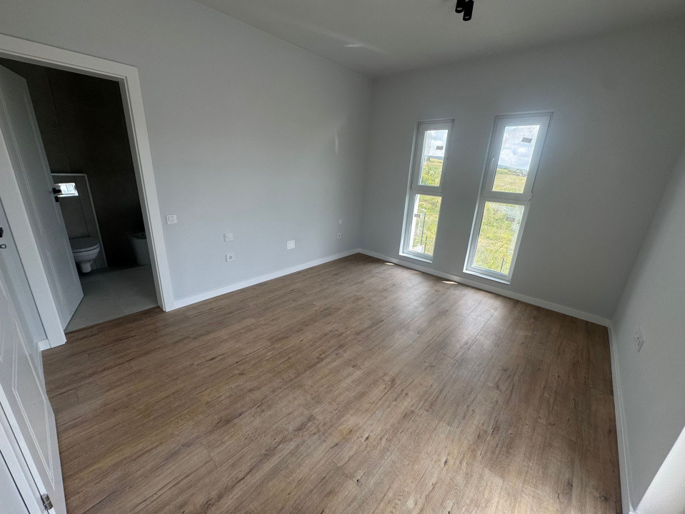 Duplex, Finisat, 4 camere, 3 bai, Teren 370 , Complex Nou!
