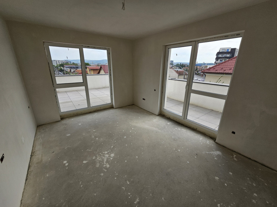 Apartament 4 camere, terasa 100mp, prientare sud cu priveliste