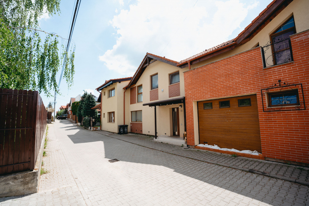 Casă superfinisată de vânzare  in Europa, Cluj-Napoca