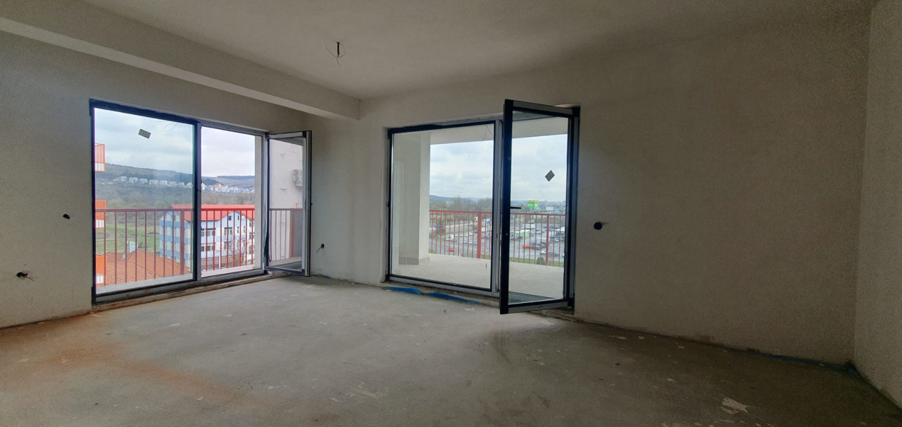 Apartament 3 camere, terasa 20 mp, 2 bai, zona Vivo 