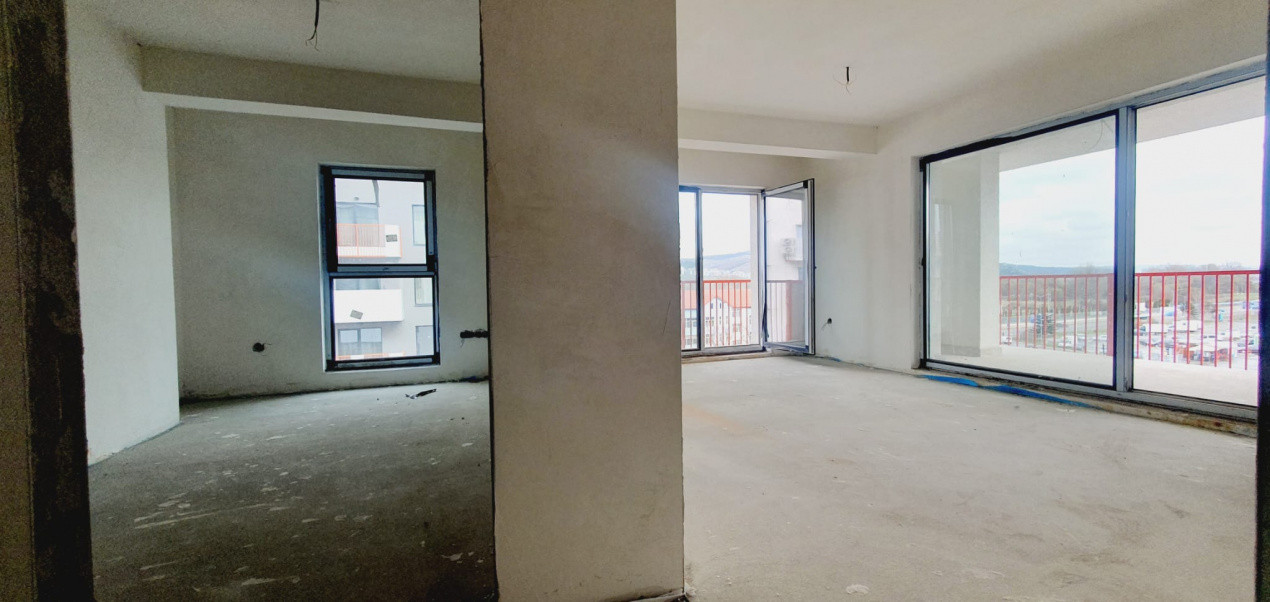 Apartament 3 camere, terasa 20 mp, 2 bai, zona Vivo 