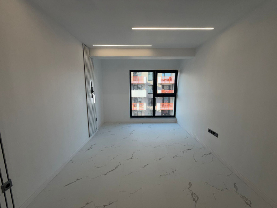Apartament 3 camere, terasa 20 mp, 2 bai, zona Vivo 