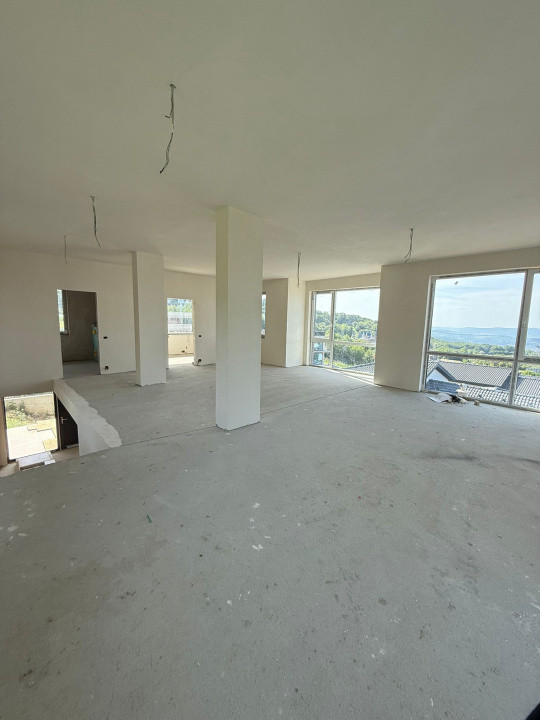 Exclusiv!Casa individuala 300m2 utili ,teren generos, View,Wonderland!