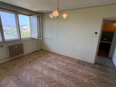 Apartament 2 camere, etaj intermediar –  zona Transylvania College 