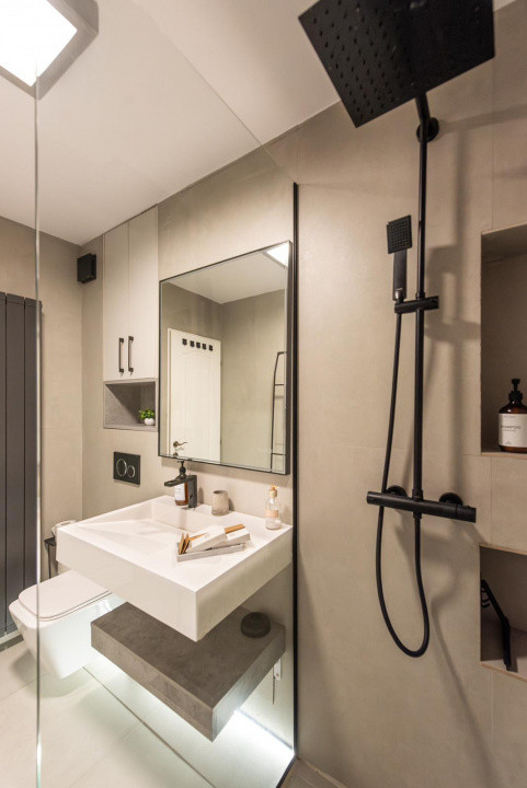 Apartament 2 camere , etaj 1, zona Iulius Mall