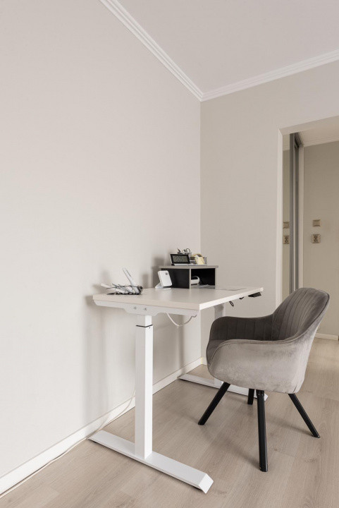 Apartament 2 camere , etaj 1, zona Iulius Mall